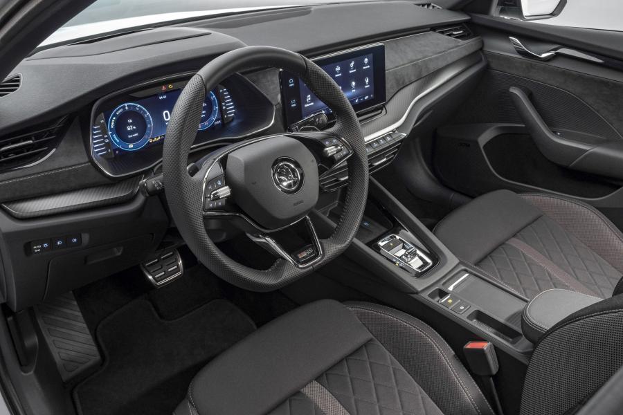 Торпедо Skoda Octavia RS iV 2020 года  (WW) (фото 18 из 40)